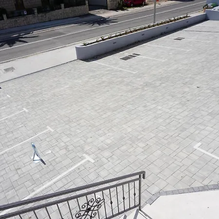 アパート Sol Rooftop Tučepi